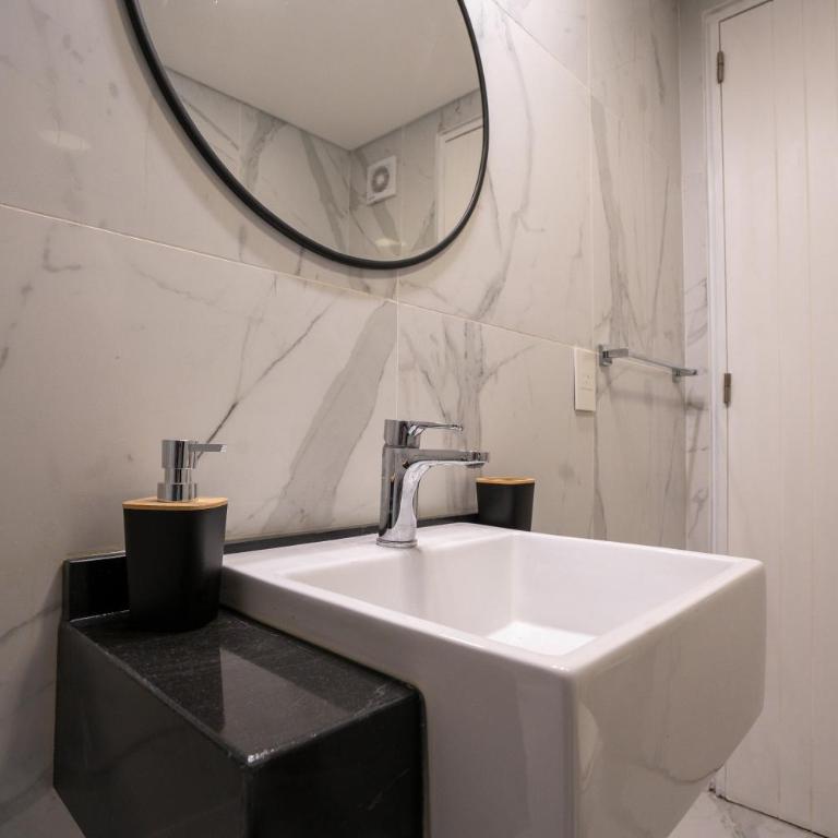 Cómodo, con cochera cerca del hospital italiano - Apartamento de 1 dormitorio - 59