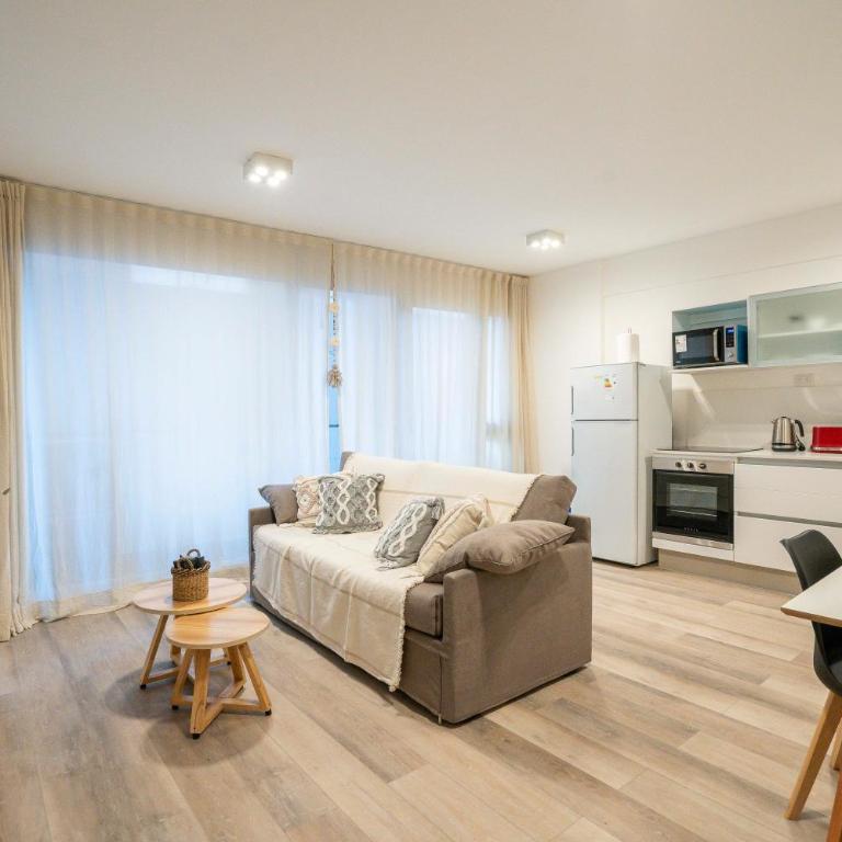 Cómodo, con cochera cerca del hospital italiano - Apartamento de 1 dormitorio - 30