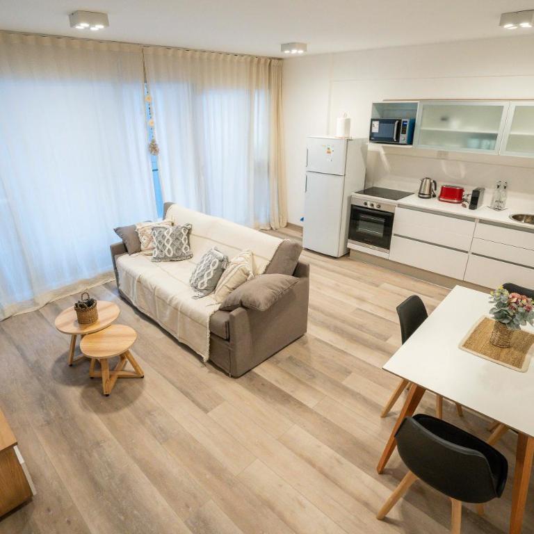 Cómodo, con cochera cerca del hospital italiano - Apartamento de 1 dormitorio - 25