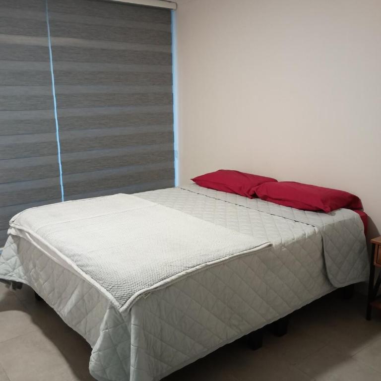 Cómodo depto a pasos del metro Irarrázaval - Two-Bedroom Apartment - 8