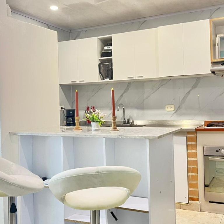 Moon House Granada - One-Bedroom Apartment - 10