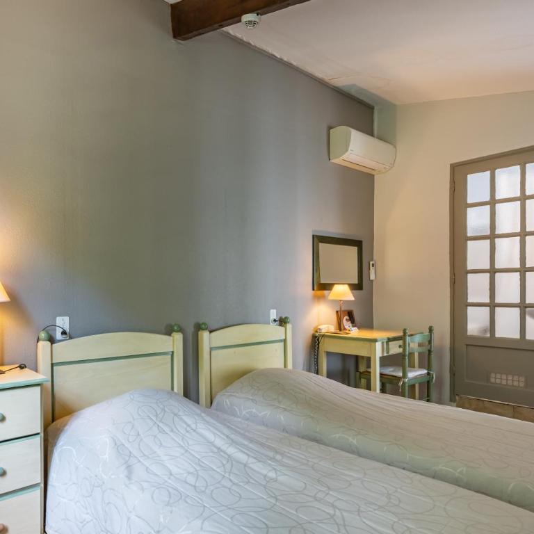 Au Saint Roch - Hôtel et Jardin - Chambre Lits Jumeaux - 5