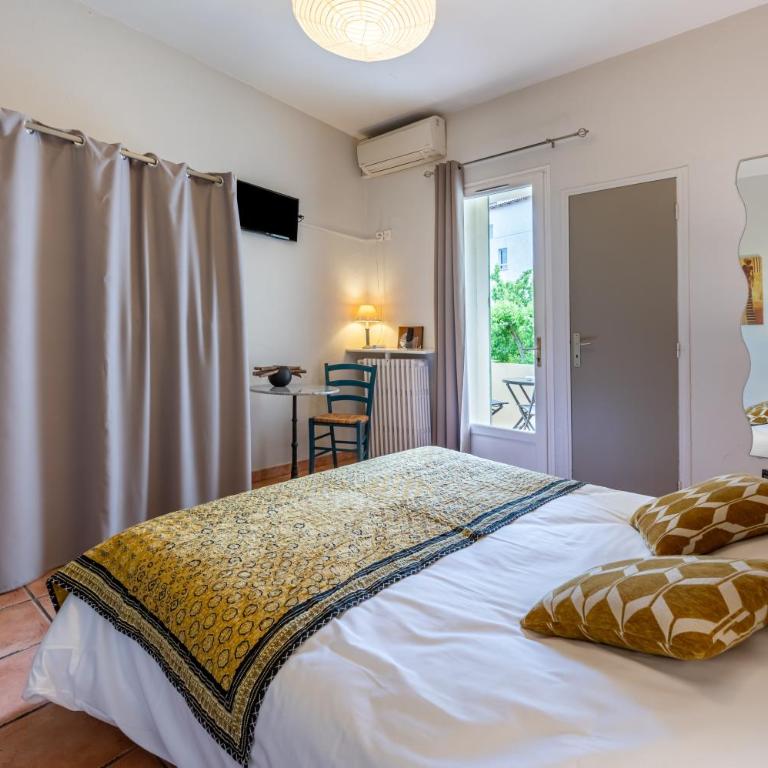 Au Saint Roch - Hôtel et Jardin - Chambre Double - 7