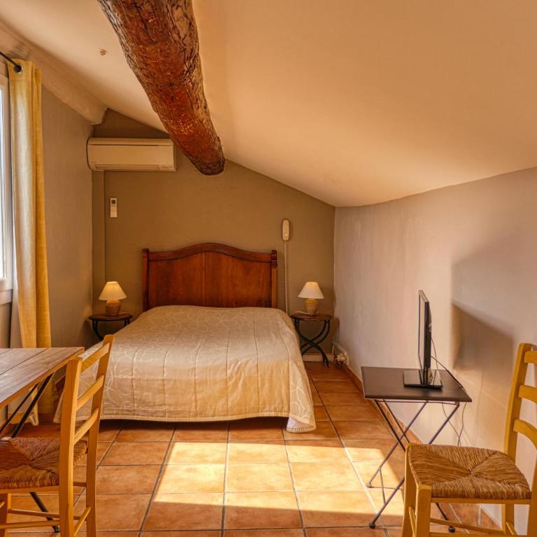 Au Saint Roch - Hôtel et Jardin - Chambre Double - 9