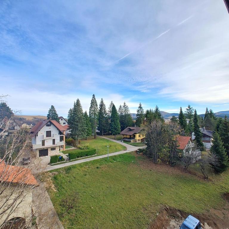 Apartmani Magnet Zlatibor - One-Bedroom Apartment with Balcony and Mountain View - 14