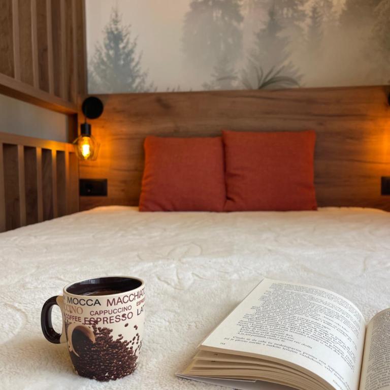 Evergreen Lux - One-Bedroom Apartment - 33