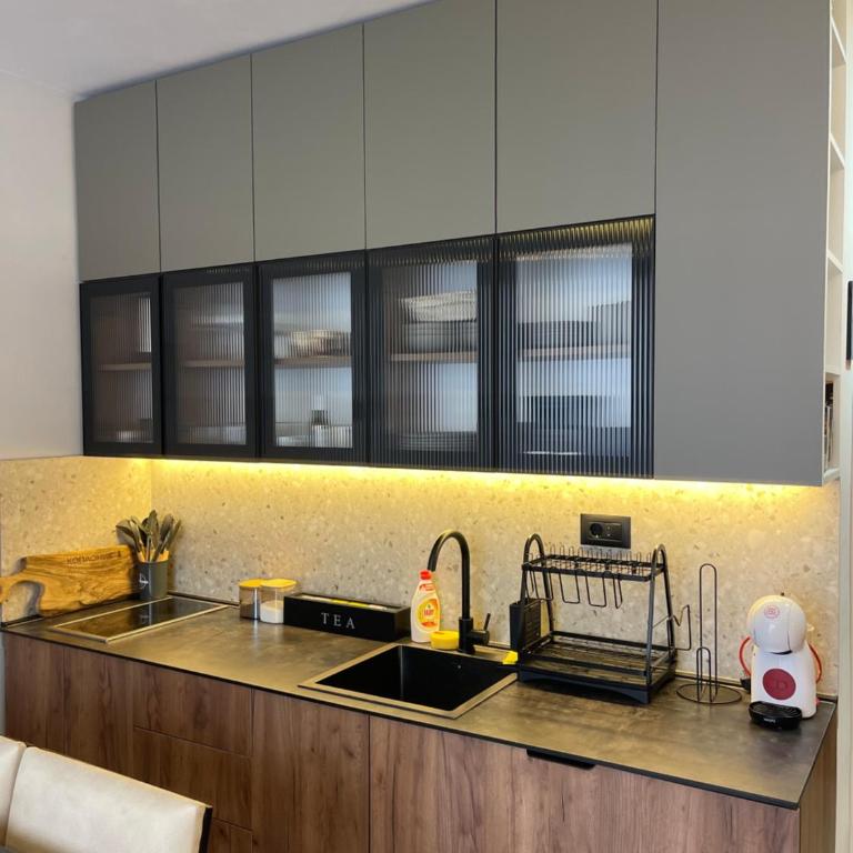 Evergreen Lux - One-Bedroom Apartment - 9