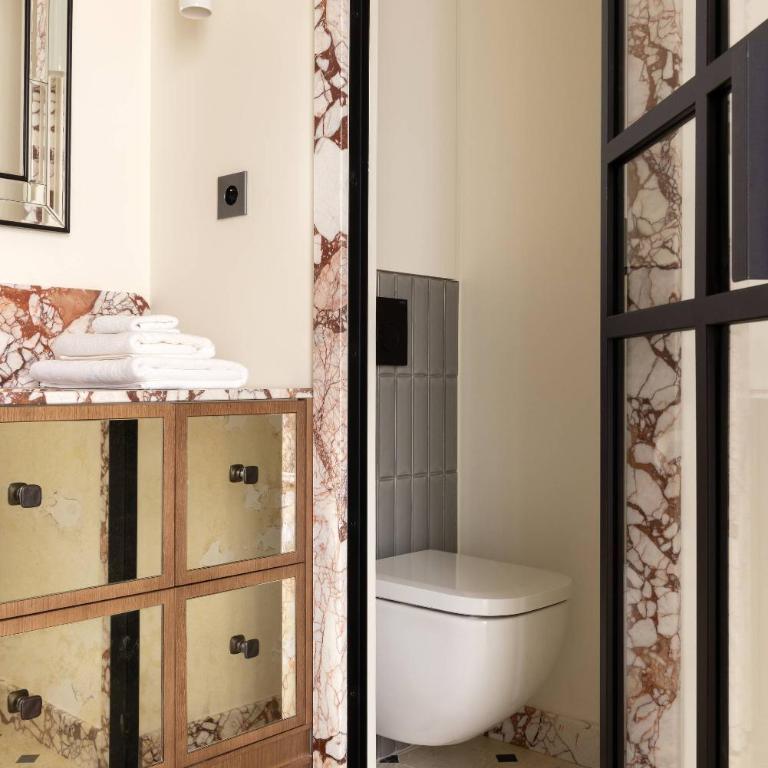 Luxurious Residence Saint Honore by onefinestay - One-Bedroom Apartment - 12