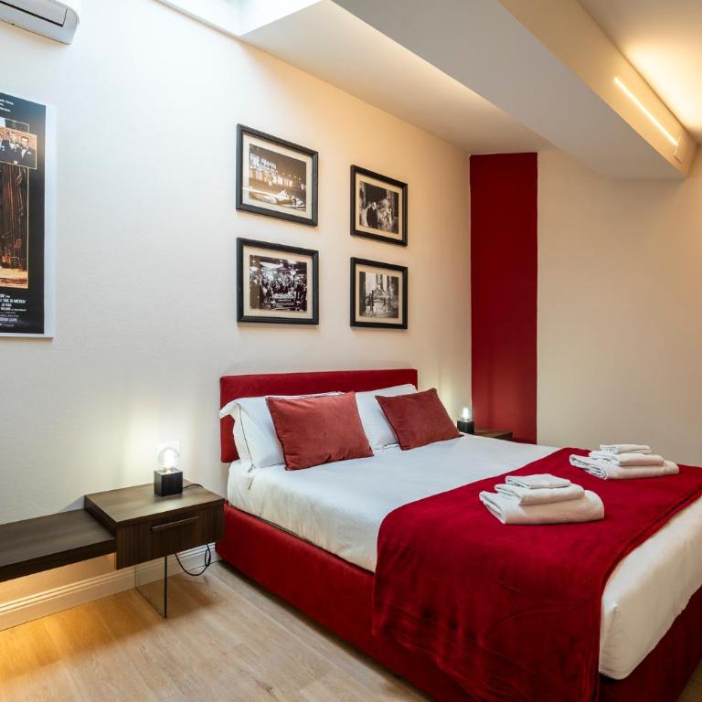 Cherubini Palace Thematic Apartment - Three-Bedroom Apartment - 13