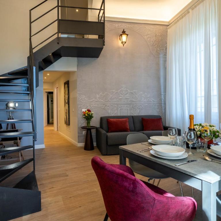 Cherubini Palace Thematic Apartment - Three-Bedroom Apartment - 9
