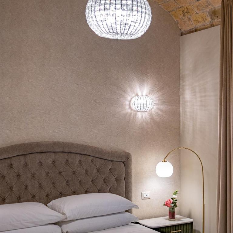 Roma suite hotel - Camera Matrimoniale Deluxe con Balcone - 5