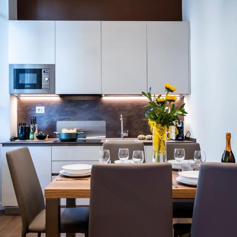 Cherubini Palace Thematic Apartment - Two-Bedroom Apartment - 30