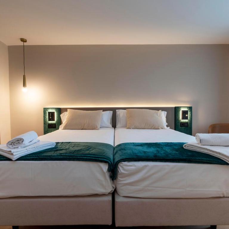 Negresco Plaza Mayor - Habitación Doble Deluxe - 1 o 2 camas - 3