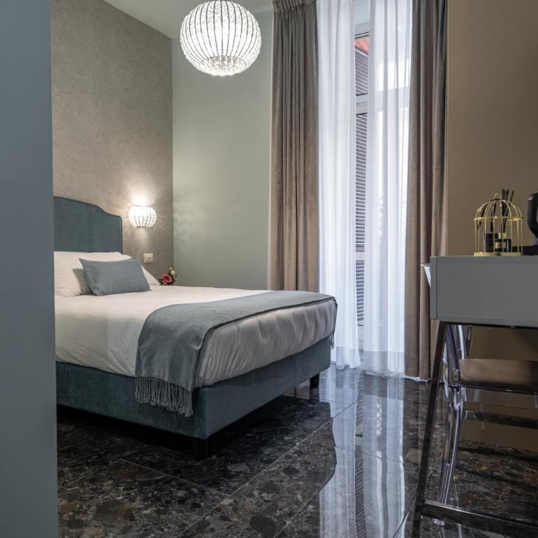 Roma suite hotel - Camera Matrimoniale con Balcone - 10