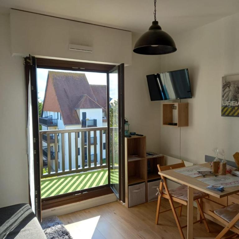 Appartement Cabourg Plage - F2 - Vue dégagée - Two-Bedroom Apartment - 6