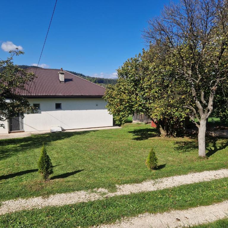 Hills - One-Bedroom Chalet - 19