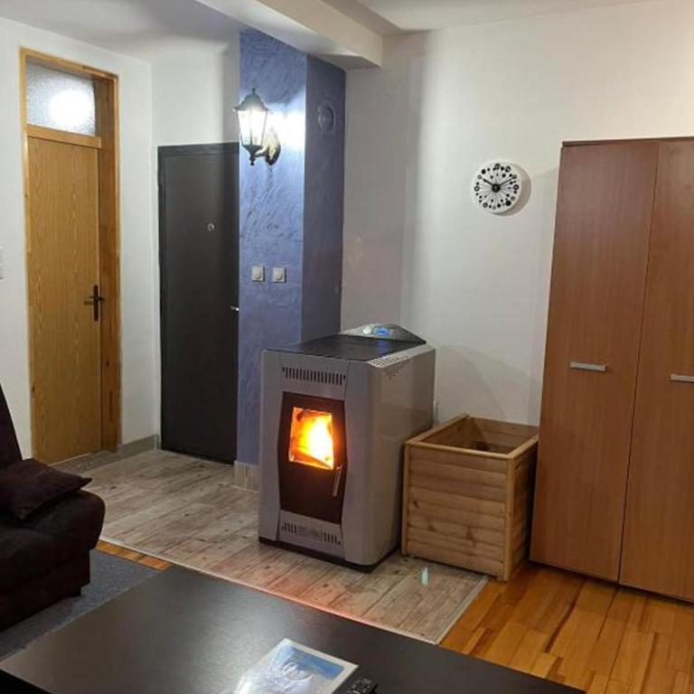 Apartments Gaga - Studio Apartment - 4