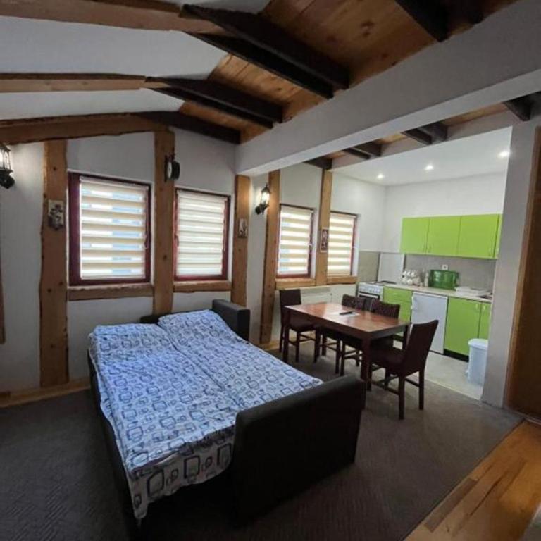 Apartments Gaga - Deluxe Studio Apartment - 10