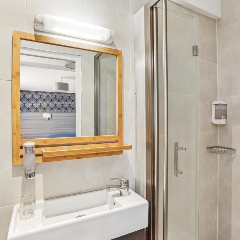 Hotel Telemaque - Chambre Triple - 4