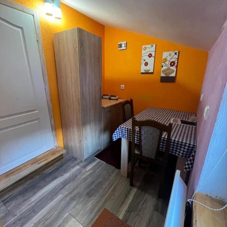 Apartments Gaga - Deluxe Double Room - 4