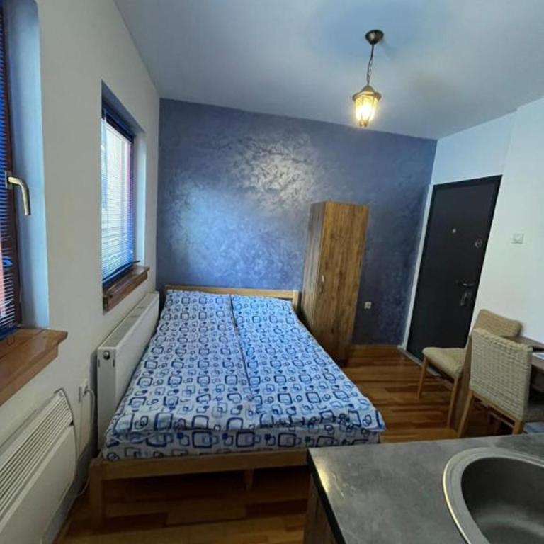 Apartments Gaga - Dvokrevetna Soba sa Bračnim Krevetom i Kuhinjom - 9