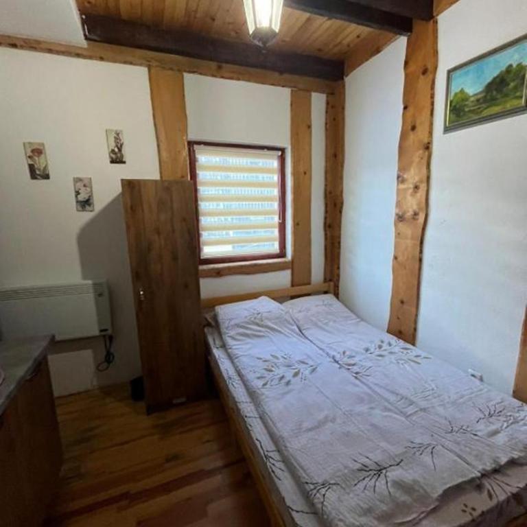 Apartments Gaga - Deluxe Double Room with Kitchen - 7