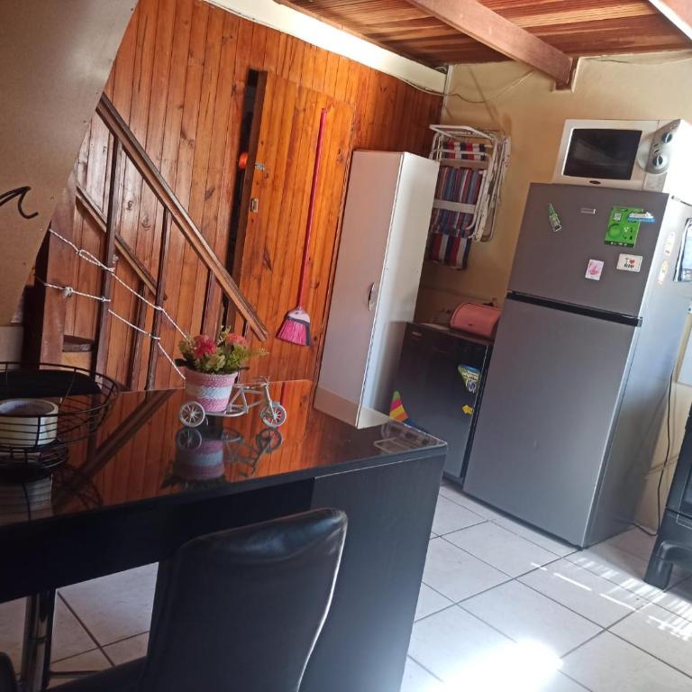 casa verde 2 pisos - Two-Bedroom House - 22