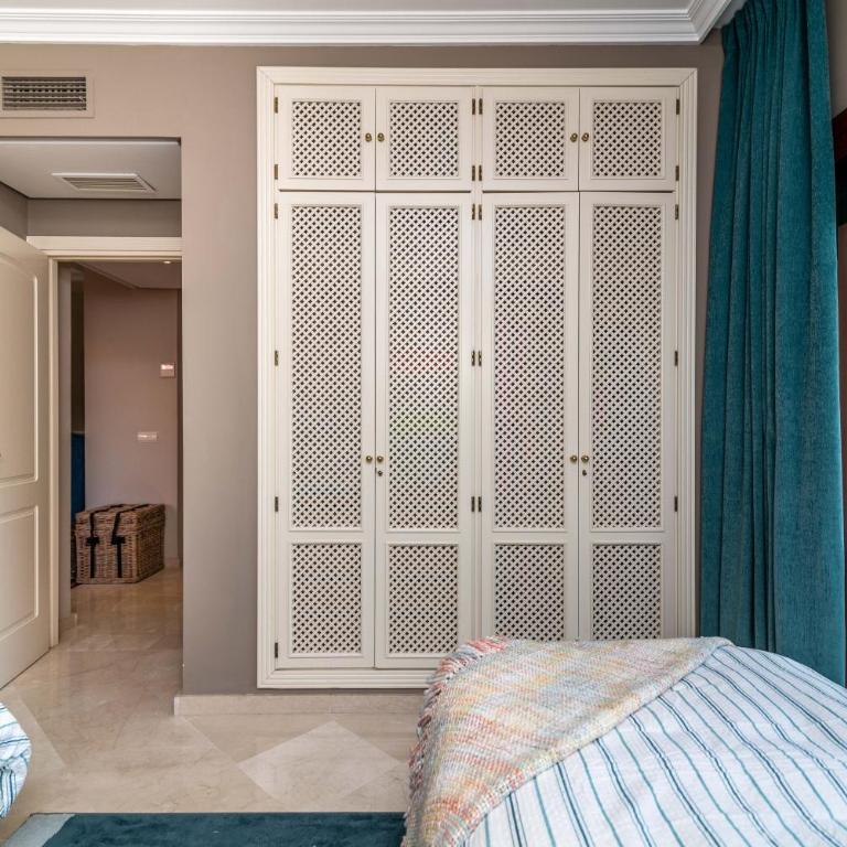 Beachside Penthouse Elviria 2 Bedrooms, pools open all year, gym & parking - Apartamento Deluxe - 22