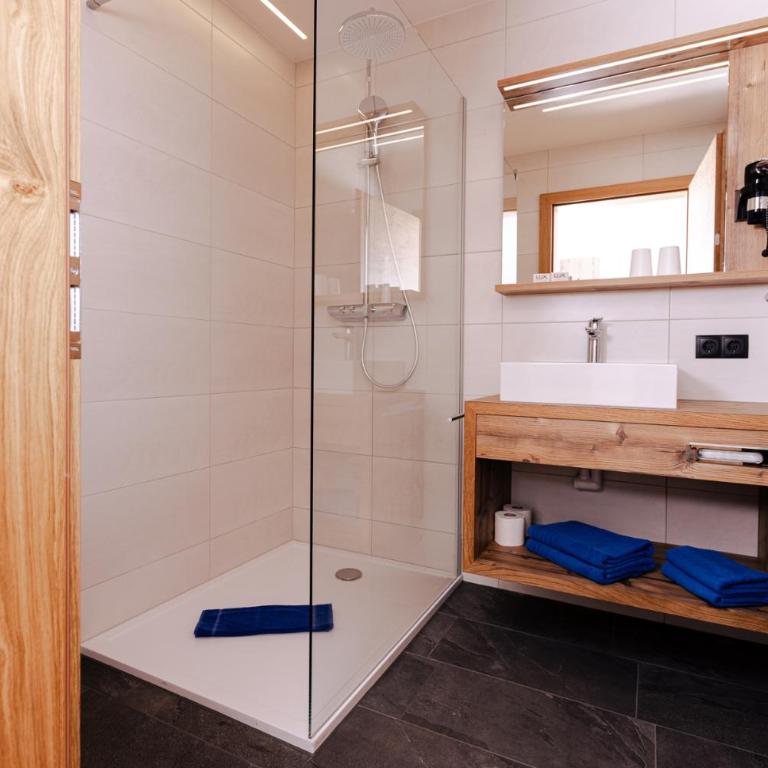 Gasthof Aigner *** - Premium Vierbettzimmer - 7