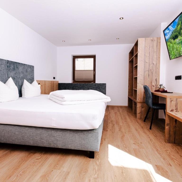 Gasthof Aigner *** - Deluxe Doppelzimmer mit Balkon - 5