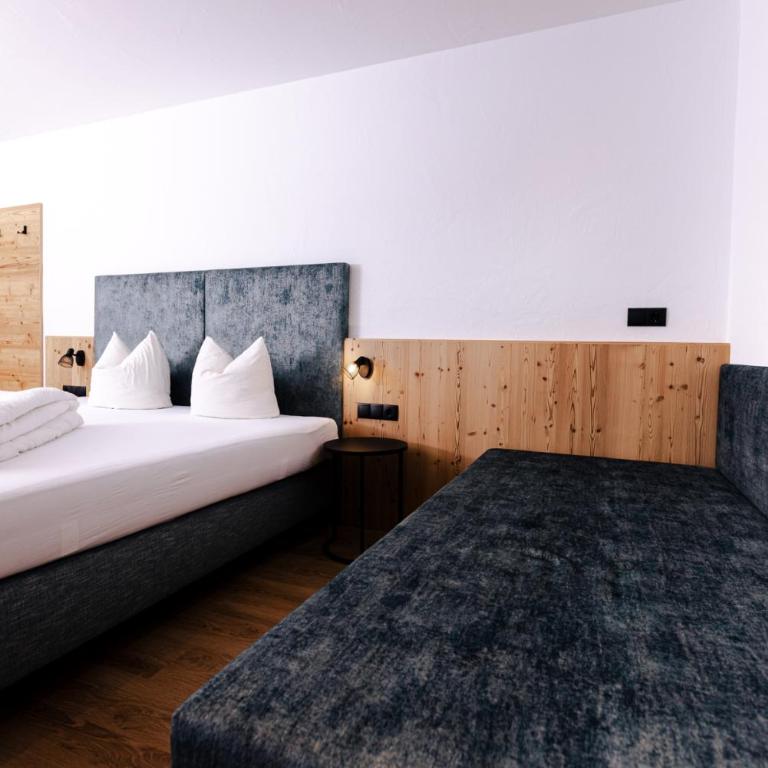 Gasthof Aigner *** - Deluxe Doppelzimmer mit Balkon - 6