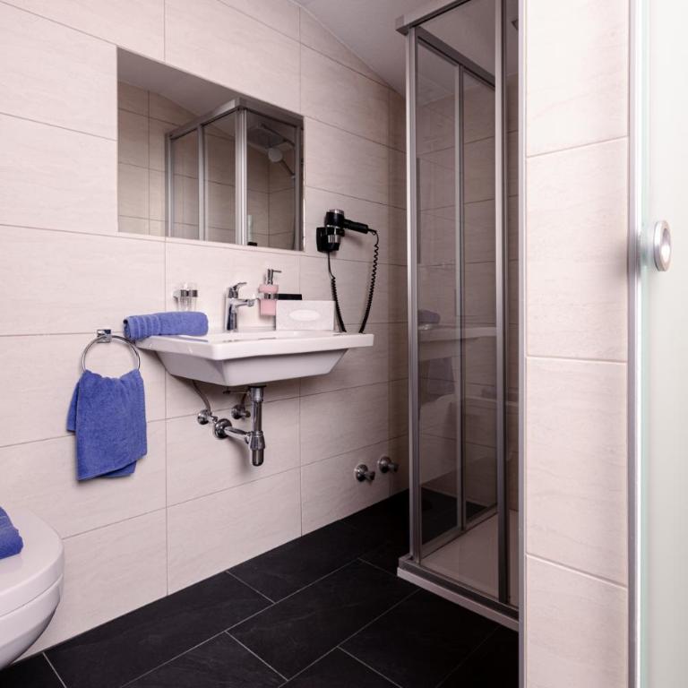 Gasthof Aigner *** - Deluxe Doppelzimmer mit Balkon - 1