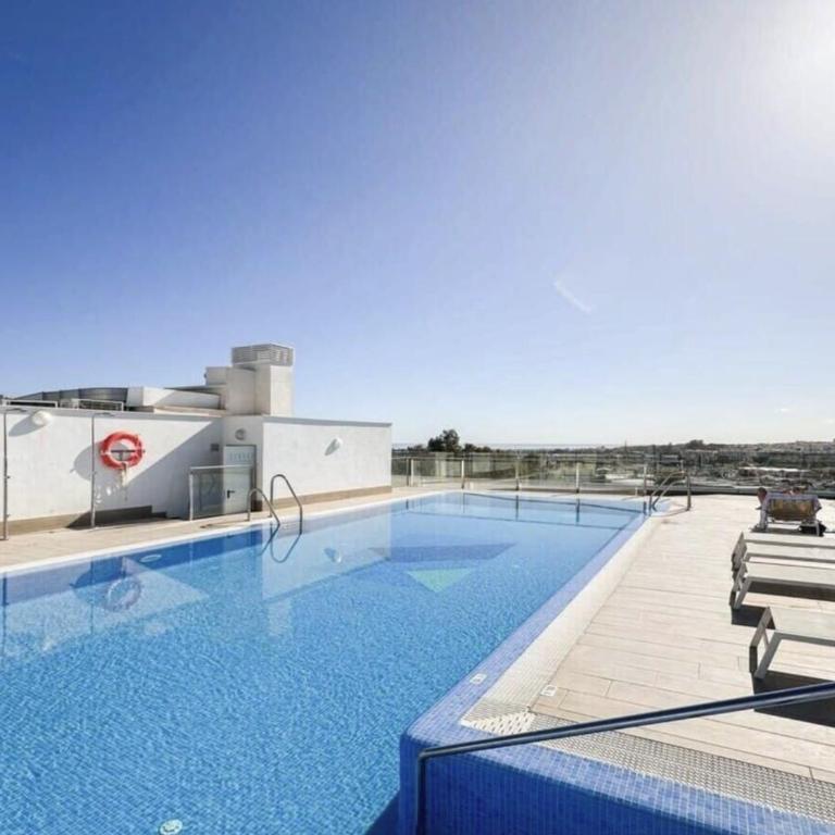 Modern apartment with rooftop pool Nueva Andalucía - Apartamento de 3 dormitorios - 25