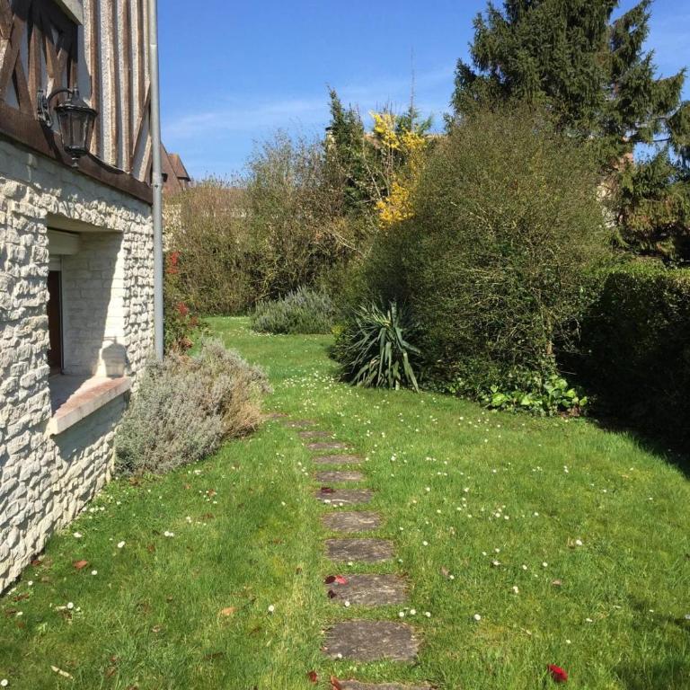 Villa des courses - Piscine et Jardin - Villa avec Piscine Privée - 10