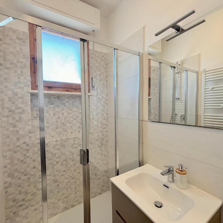 Vicino aeroporto Pisa - Wi-Fi e parcheggio gratuito - Appartamento con 1 Camera da Letto - 11