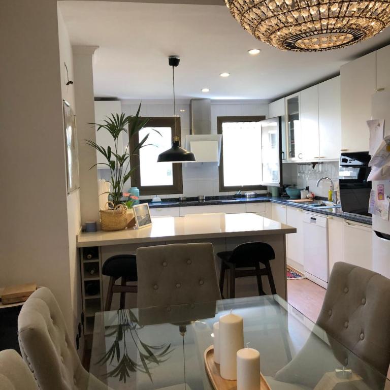 Unique penthouse 3 minutes from the beach - Apartment - 2