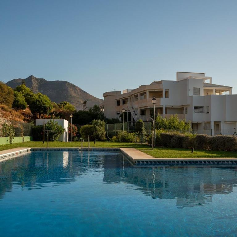 Stylish 2BR Apt | Balcony & Sea Views - Apartamento de 2 dormitorios - 5