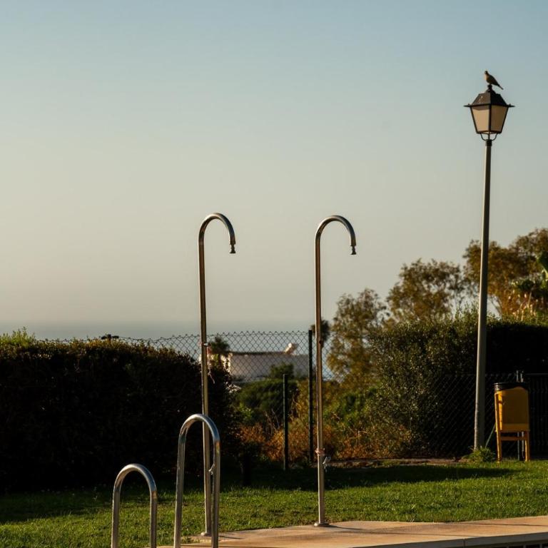 Stylish 2BR Apt | Balcony & Sea Views - Apartamento de 2 dormitorios - 26