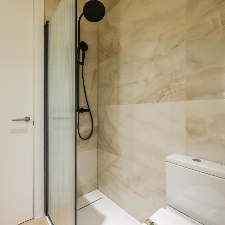 ColivINN Plaza Mayor - Studio Apartment with One Double Bed - 4