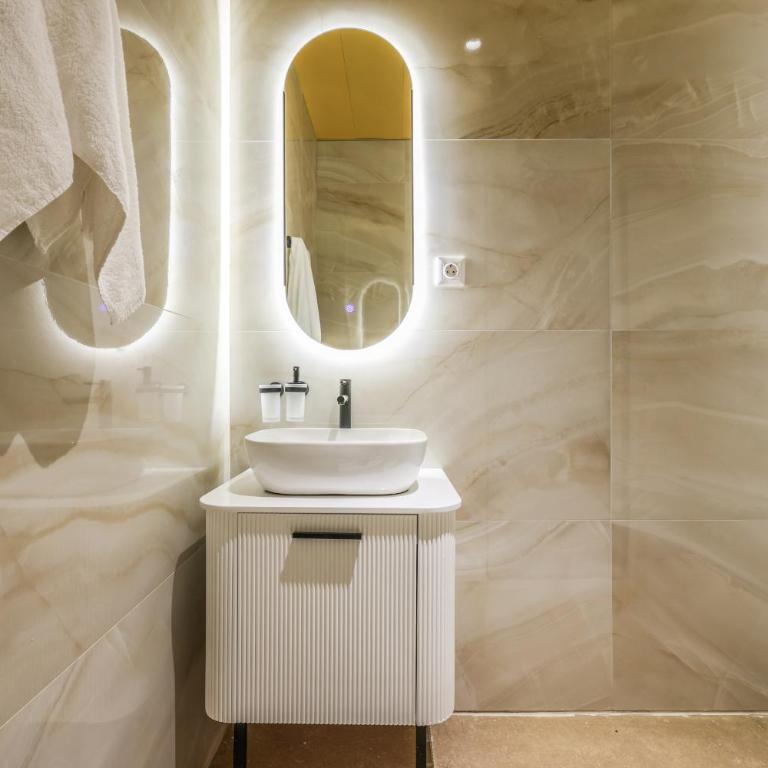 ColivINN Plaza Mayor - Studio Apartment with One Double Bed - 6
