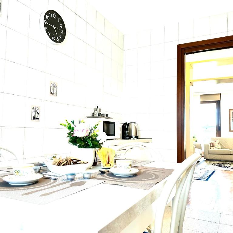Green Elegance - Appartamento con 2 Camere da Letto e Vista Giardino - 15