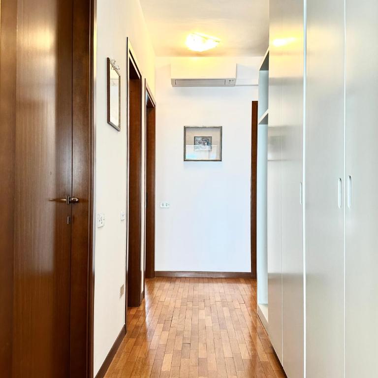 Green Elegance - Appartamento con 2 Camere da Letto e Vista Giardino - 18