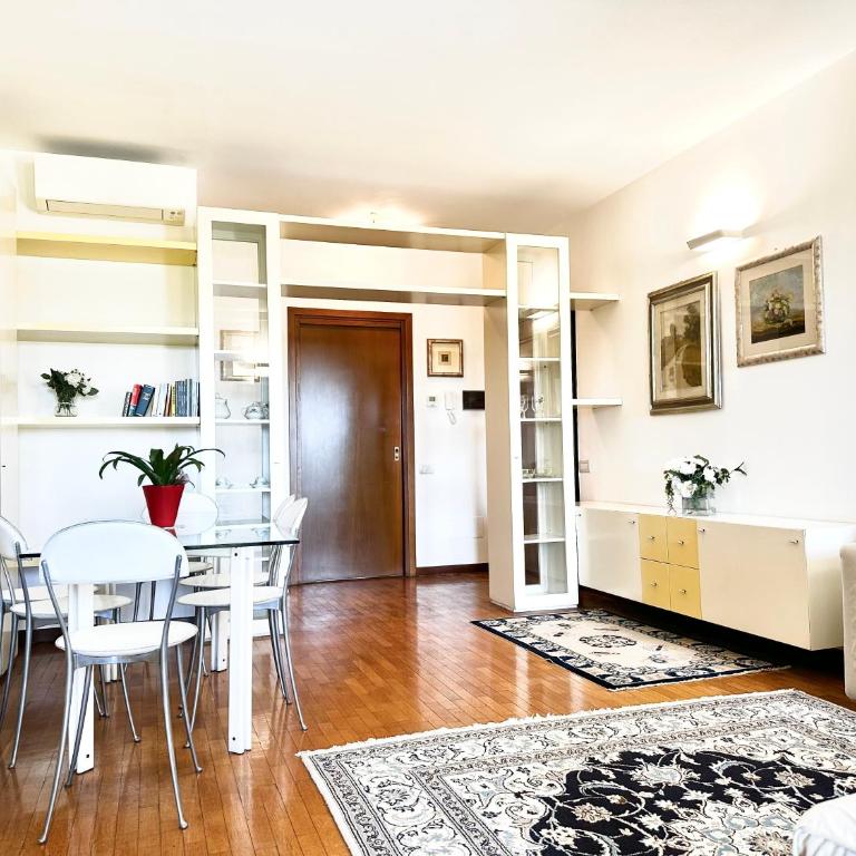 Green Elegance - Appartamento con 2 Camere da Letto e Vista Giardino - 3