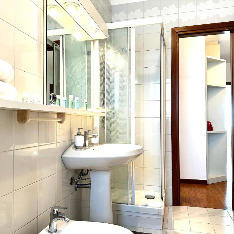 Green Elegance - Appartamento con 2 Camere da Letto e Vista Giardino - 33