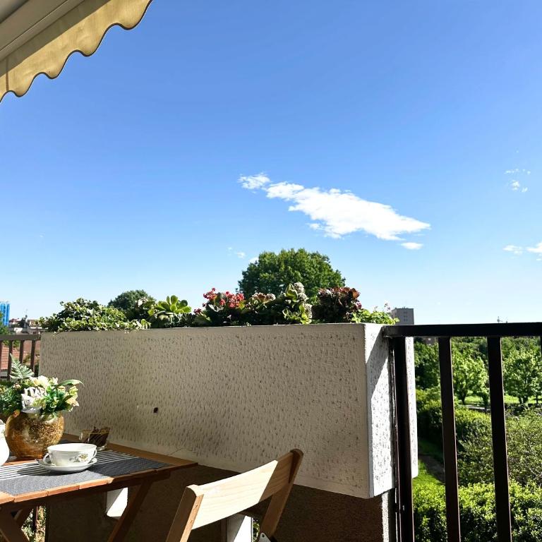 Green Elegance - Appartamento con 2 Camere da Letto e Vista Giardino - 37