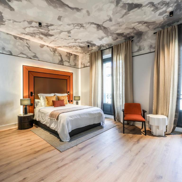 ColivINN Plaza Mayor - Deluxe One-Bedroom Apartment with City View - 21