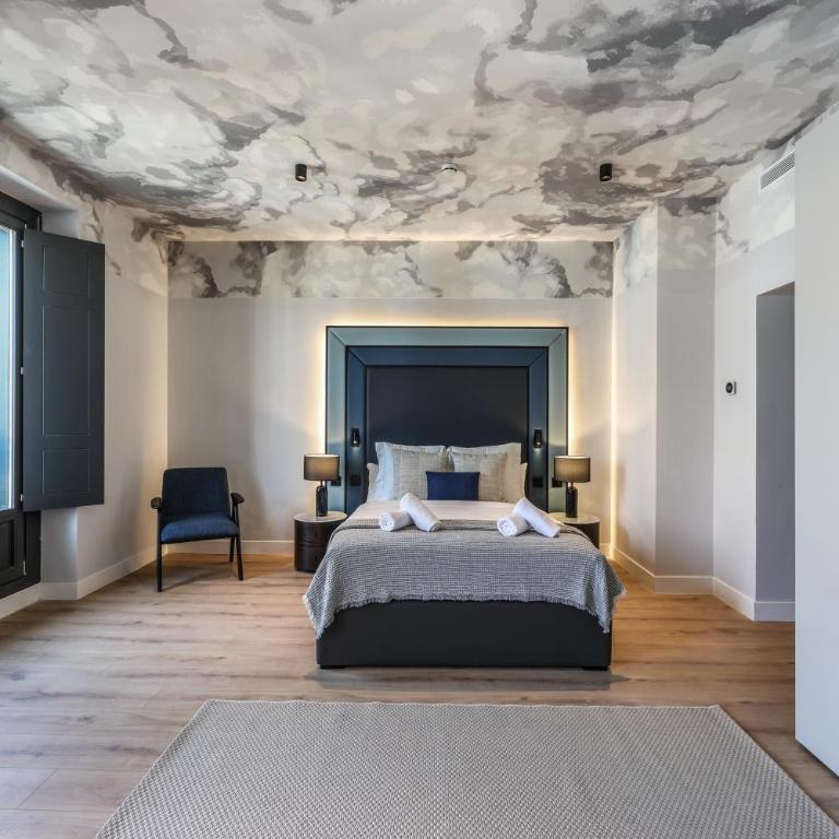 ColivINN Plaza Mayor - Deluxe One-Bedroom Apartment with City View - 26