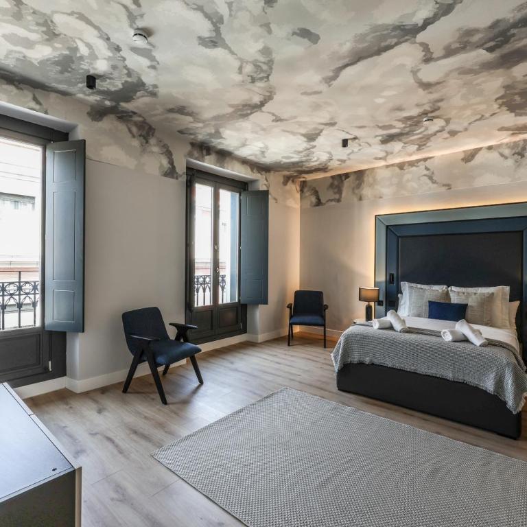 ColivINN Plaza Mayor - Deluxe One-Bedroom Apartment with City View - 25