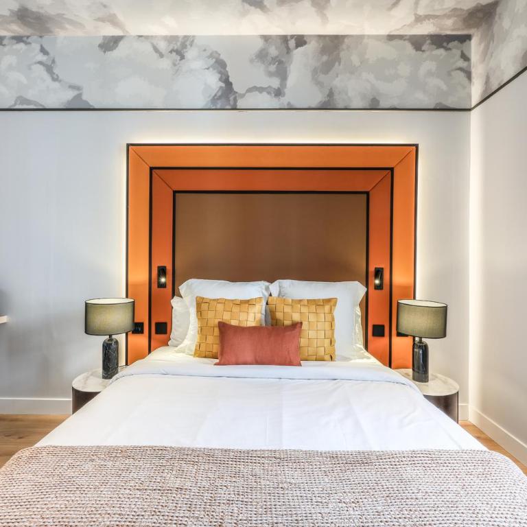 ColivINN Plaza Mayor - Two-Bedroom Deluxe Apartment with Balcony - 19