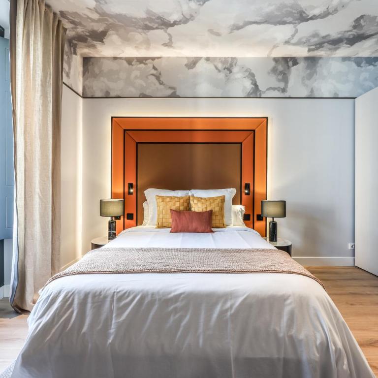 ColivINN Plaza Mayor - Two-Bedroom Deluxe Apartment with Balcony - 18